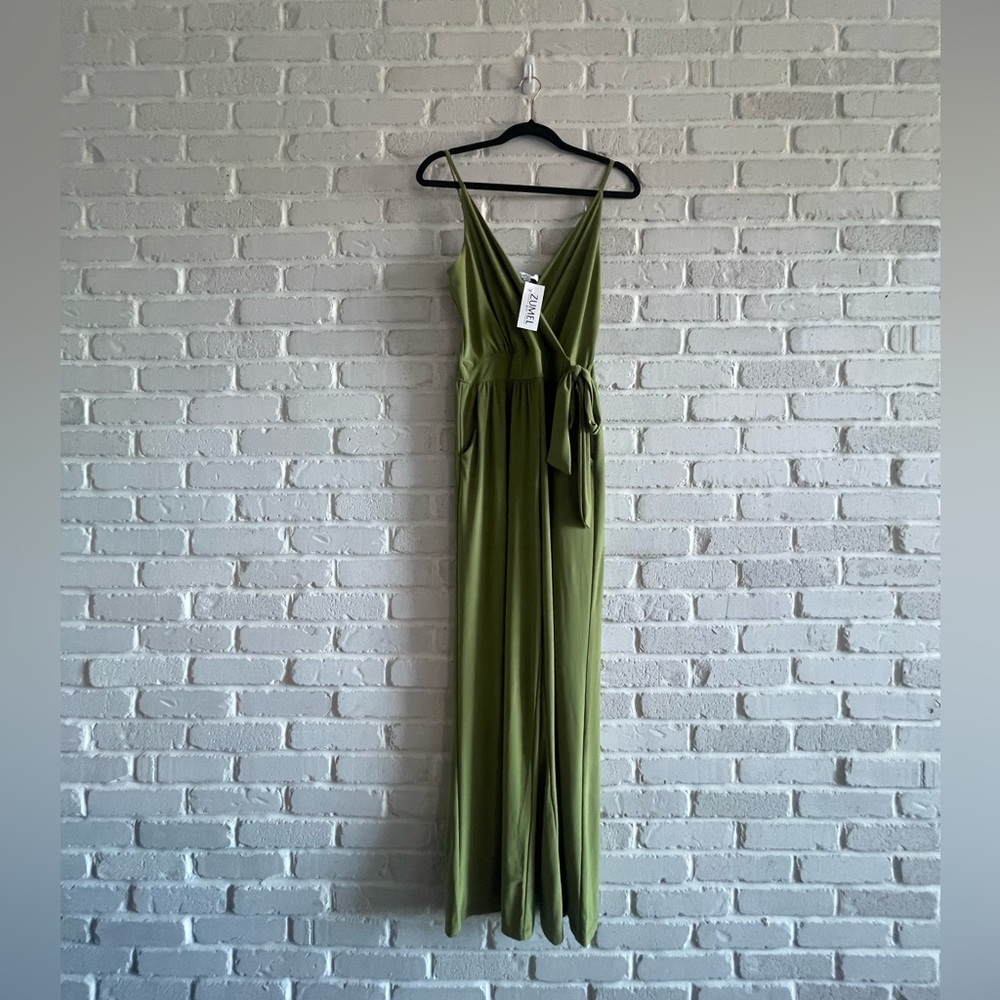 GILLY Green V-Neck Jumpsuit